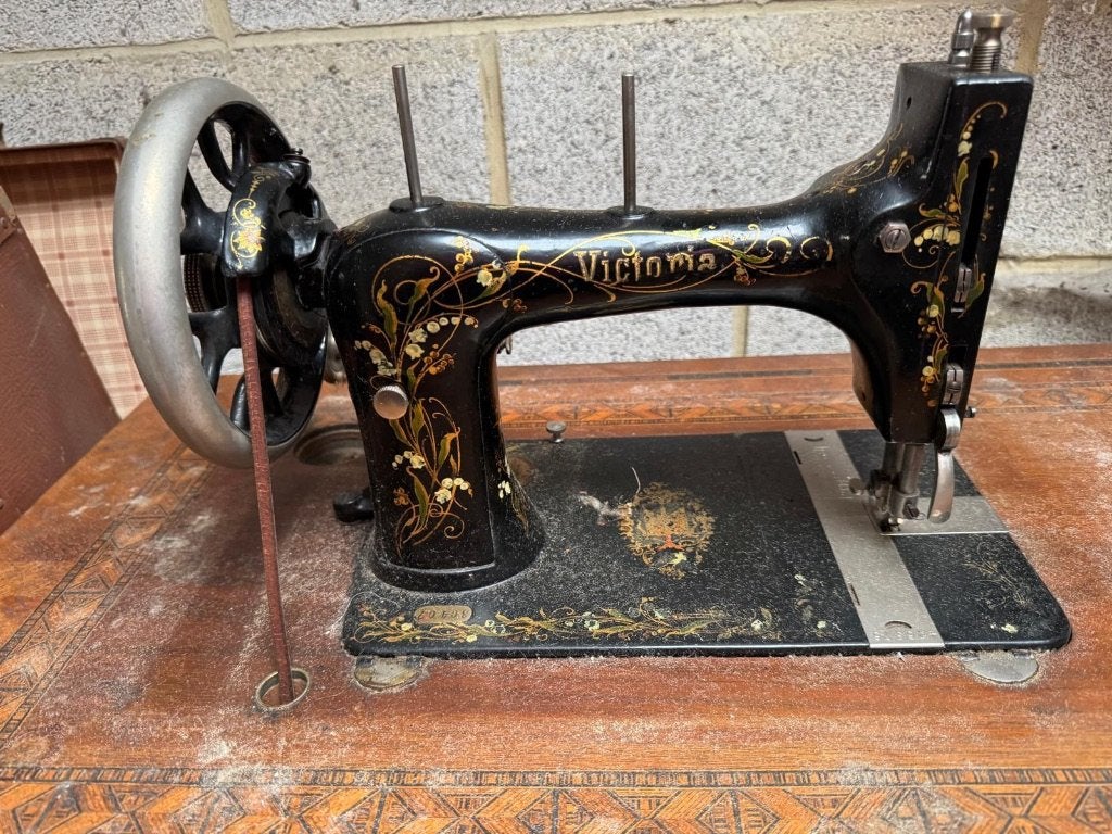 Ancienne machine à coudre, Antiquités & Art, Enlèvement