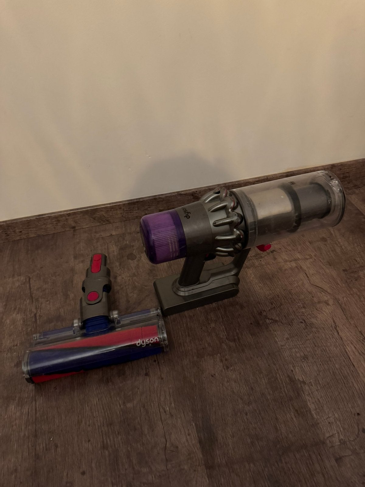 Dyson V11+ Fluffy Vloerzuigmond, Lader & Dock, Ophalen, Gebruikt, Steelstofzuiger, Dyson