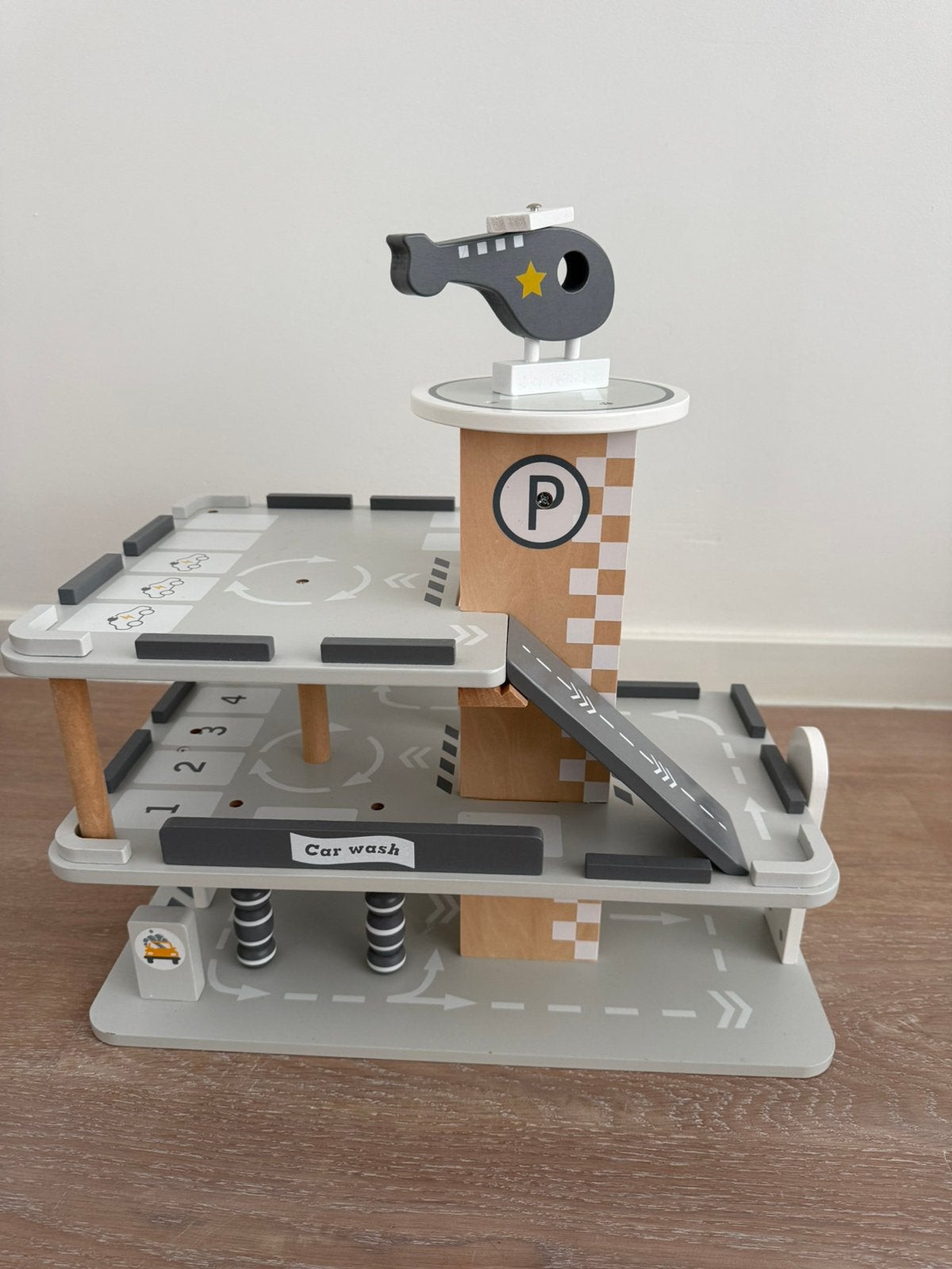 Garage en bois Tryco gris beige blanc, Enfants & Bébés, Enlèvement, Comme neuf