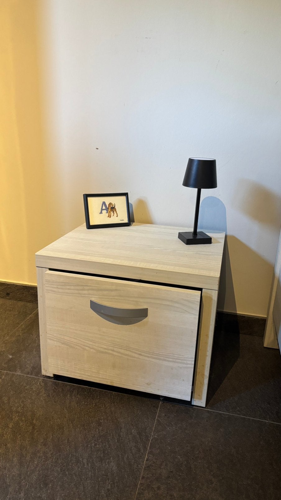 Nachtkastje + bed frame, Huis en Inrichting, Ophalen, Zo goed als nieuw