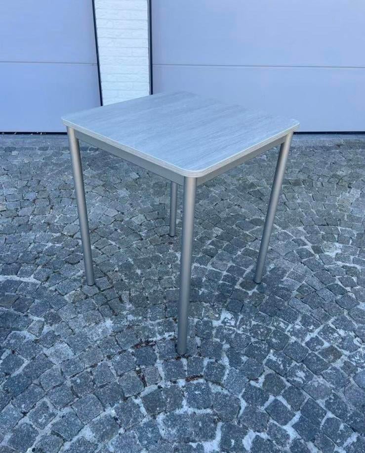 2 kleine eettafels, Caravans en Kamperen, Caravanaccessoires, Zo goed als nieuw, Ophalen