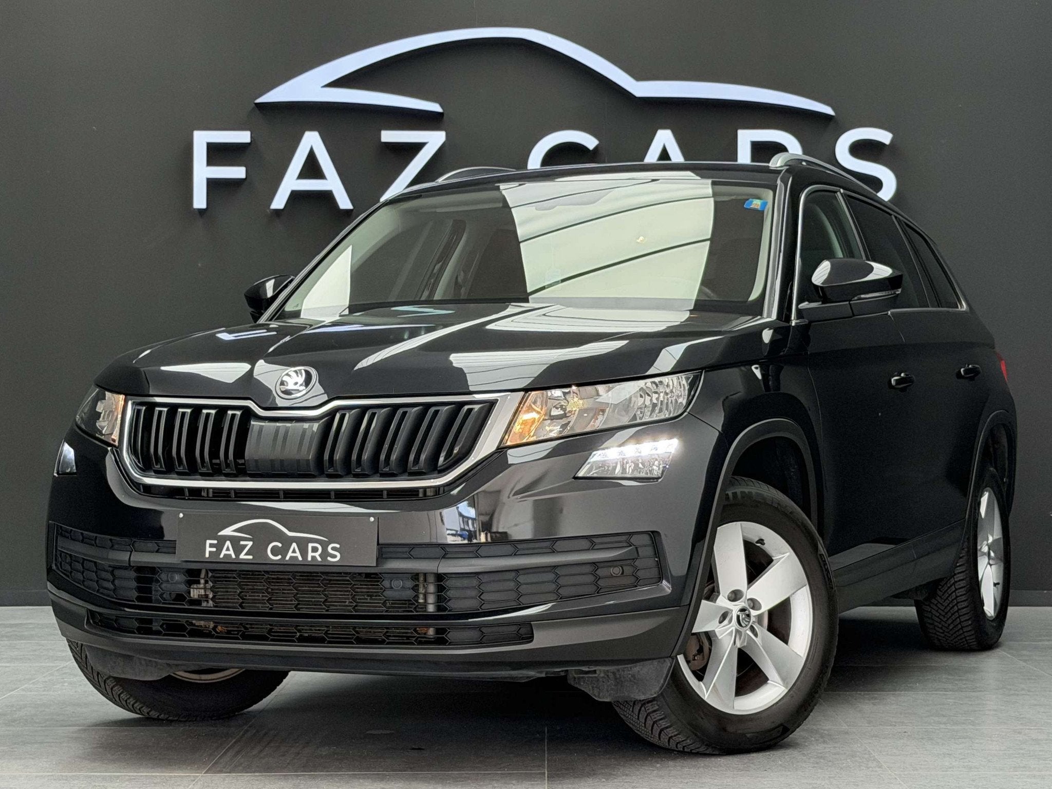 Skoda Kodiaq 1.5 TSI Style DSG * 1ER PROP + 7 PLACES + CAMÉ, Autos, Achat, Entreprise, 7 places, 2291 kg