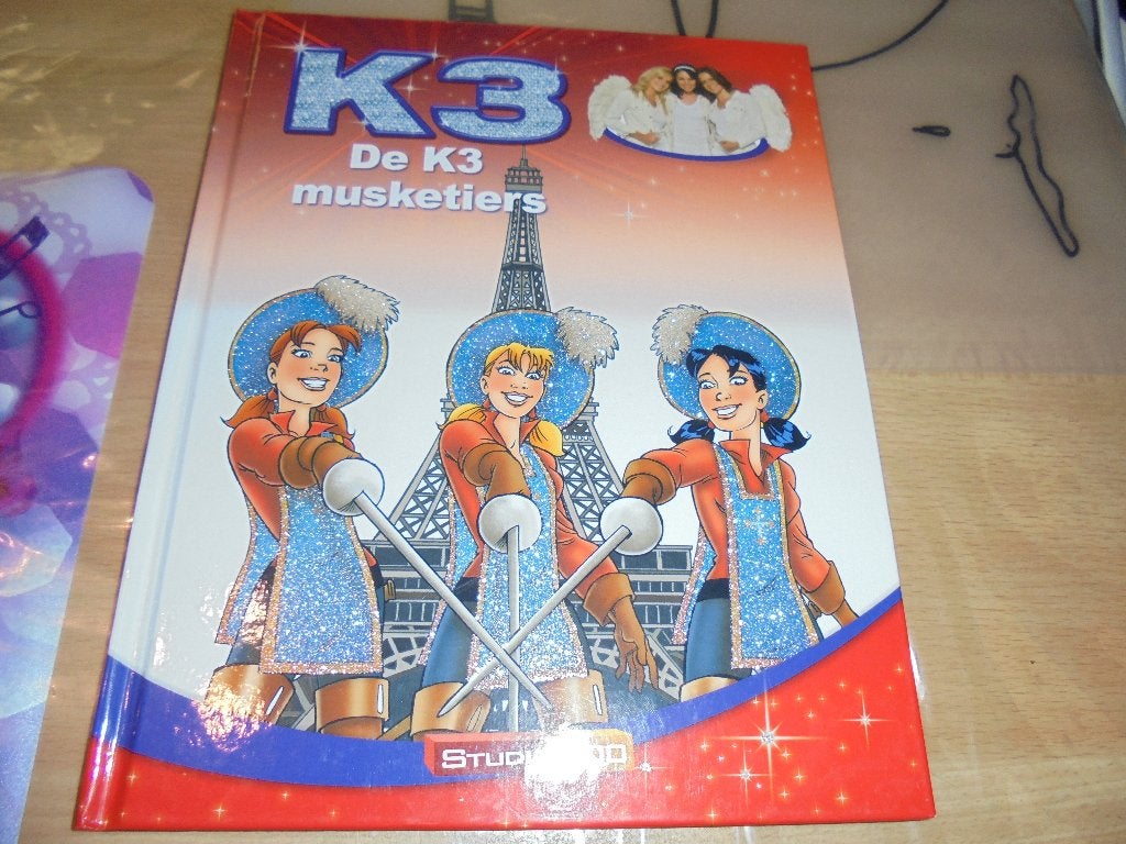 boek de K3 musketiers, Ophalen of Verzenden, Zo goed als nieuw