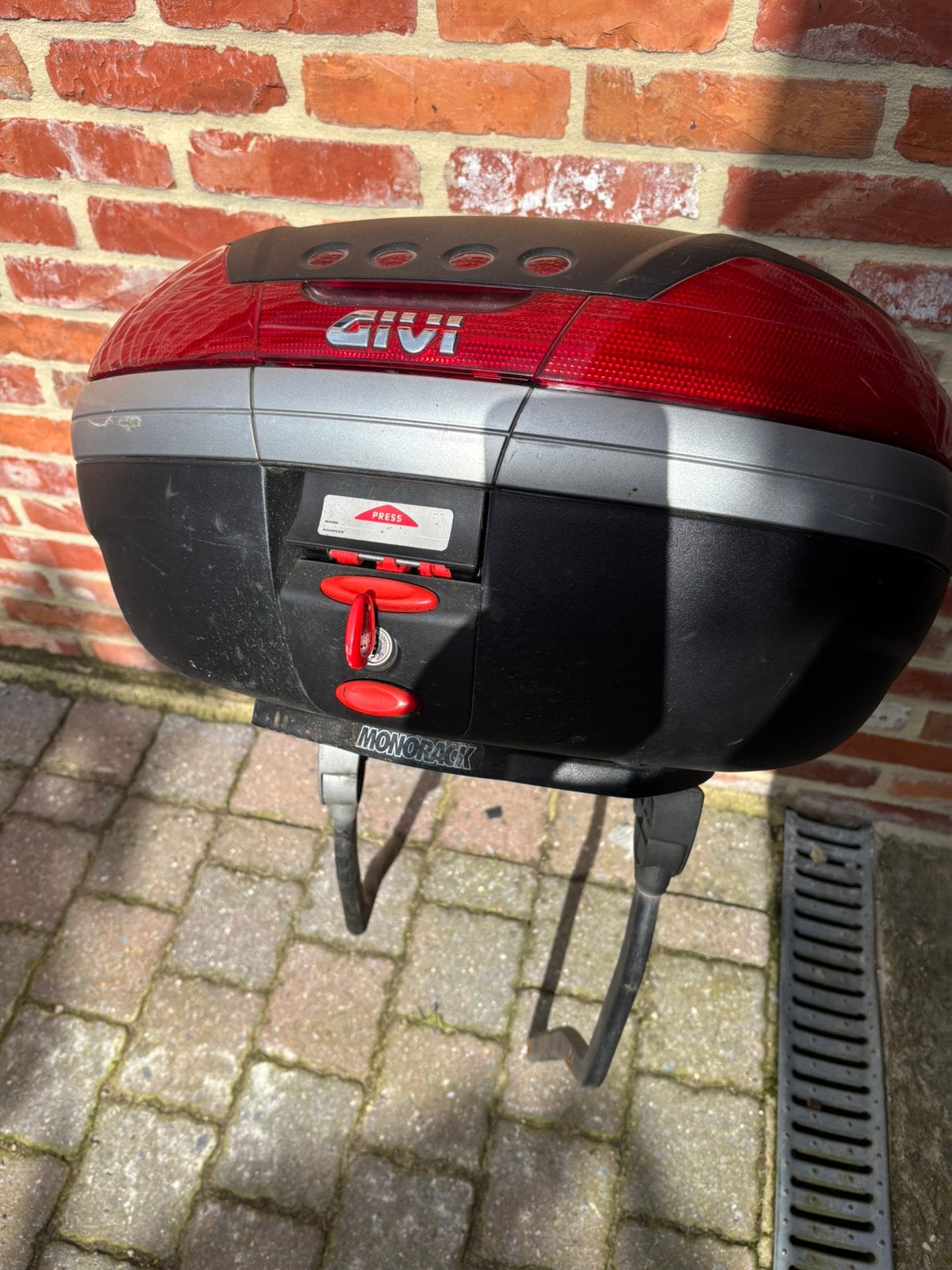 Givi box, Ophalen, Zo goed als nieuw