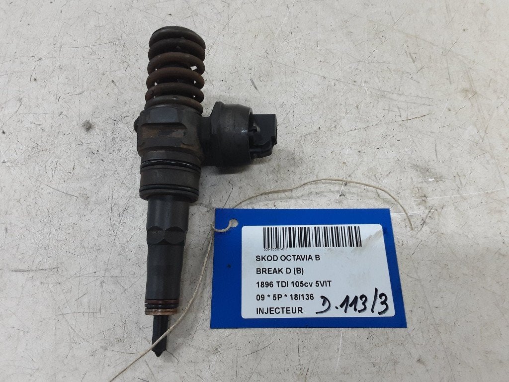 INJECTEUR Skoda Octavia Combi (1Z5) (038130073AGBA), Utilisé, Info@skoda-auto.de, Skoda, Max-Planck-Straße  3-5
64331  Weiterstadt, DE