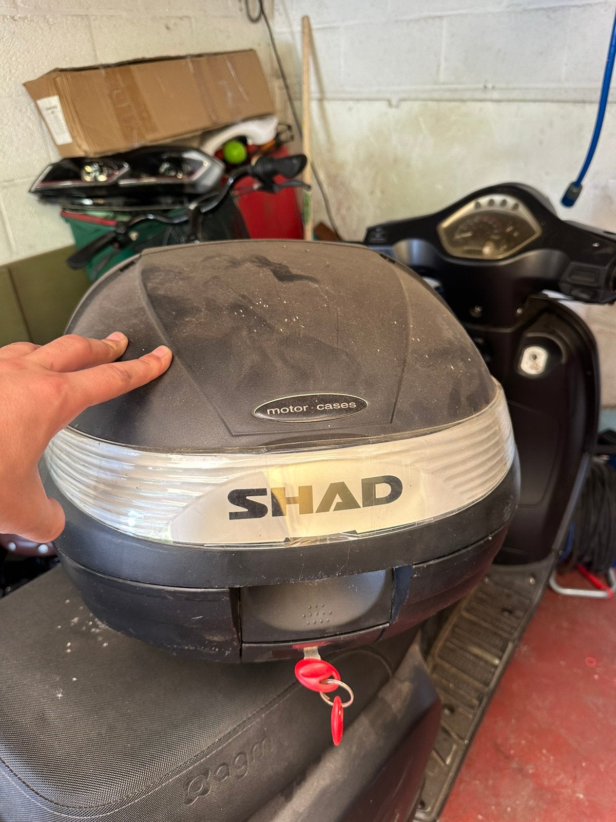 SHAD topkoffer / scooterkoffer met sleutel, Fietsen en Brommers, Ophalen, Zo goed als nieuw
