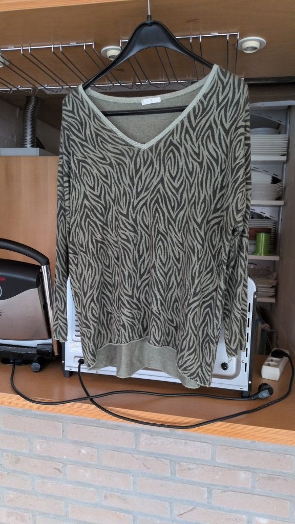 groen trui met V-hals - XL- 7€, Kleding | Dames, Grote Maten, Ophalen of Verzenden, Zo goed als nieuw, Groen, Trui of Vest