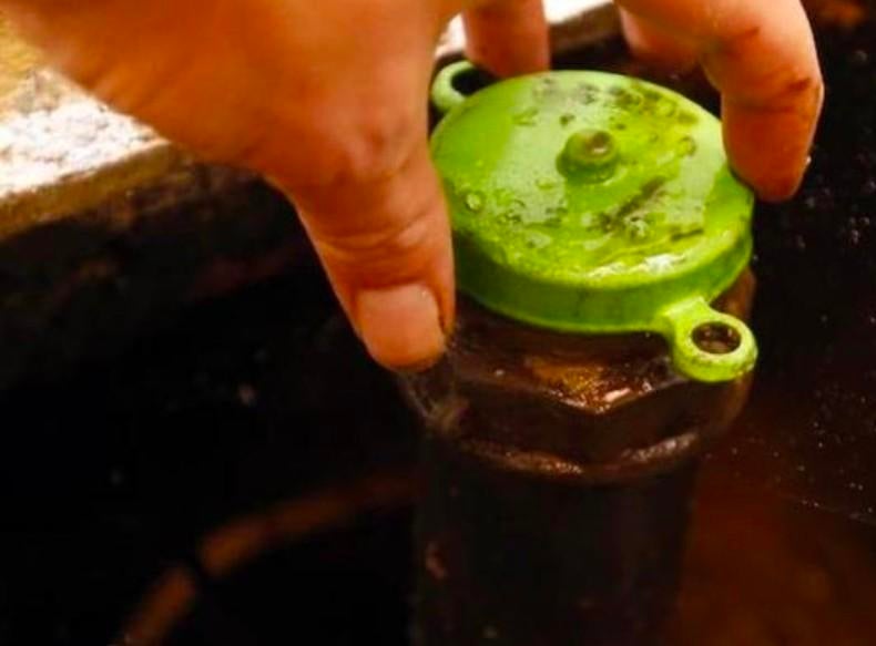 Mazout, pétrole, pétrole, pétrole recherché pour la vente, Enlèvement