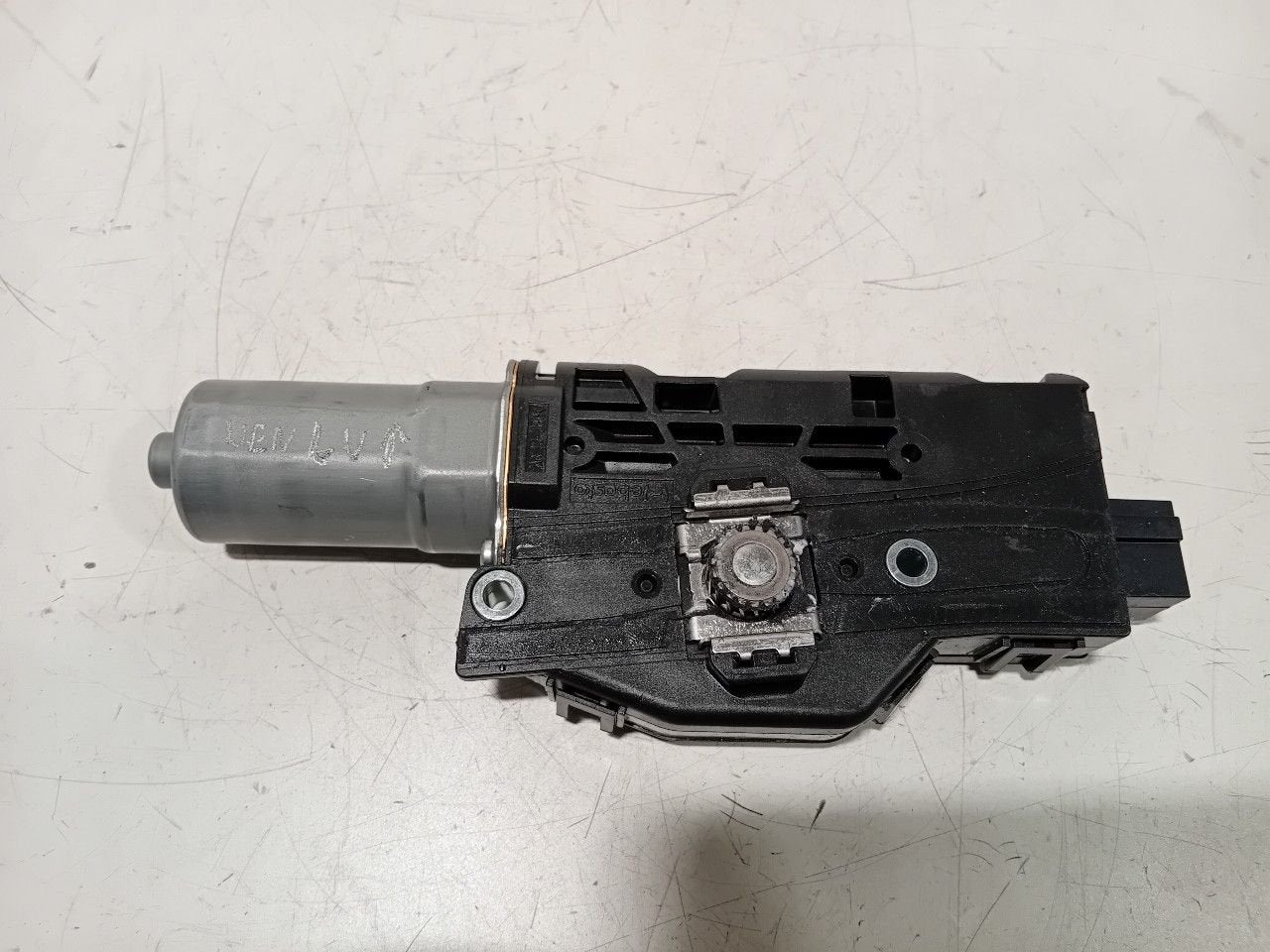 Motor open dak Mercedes-Benz C-Klasse, Onderdelen@venauto.nl, Van der Ven Autorecycling B.V., Gebruikt, Ettenseweg 76, 4706 PB Roosendaal, The Netherlands