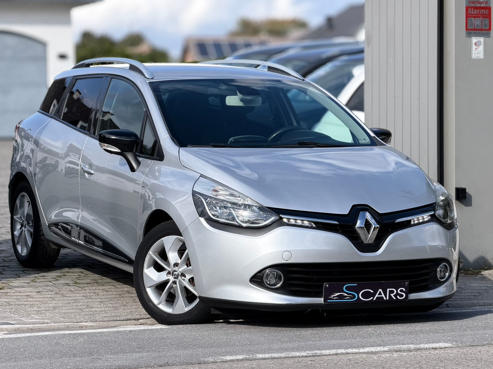 RENAULT CLIO GRANDTOUR – 2016- 1.2 BENZINE – EURO 6, Voorwielaandrijving, Dealer onderhouden, Euro 6, 4 cilinders