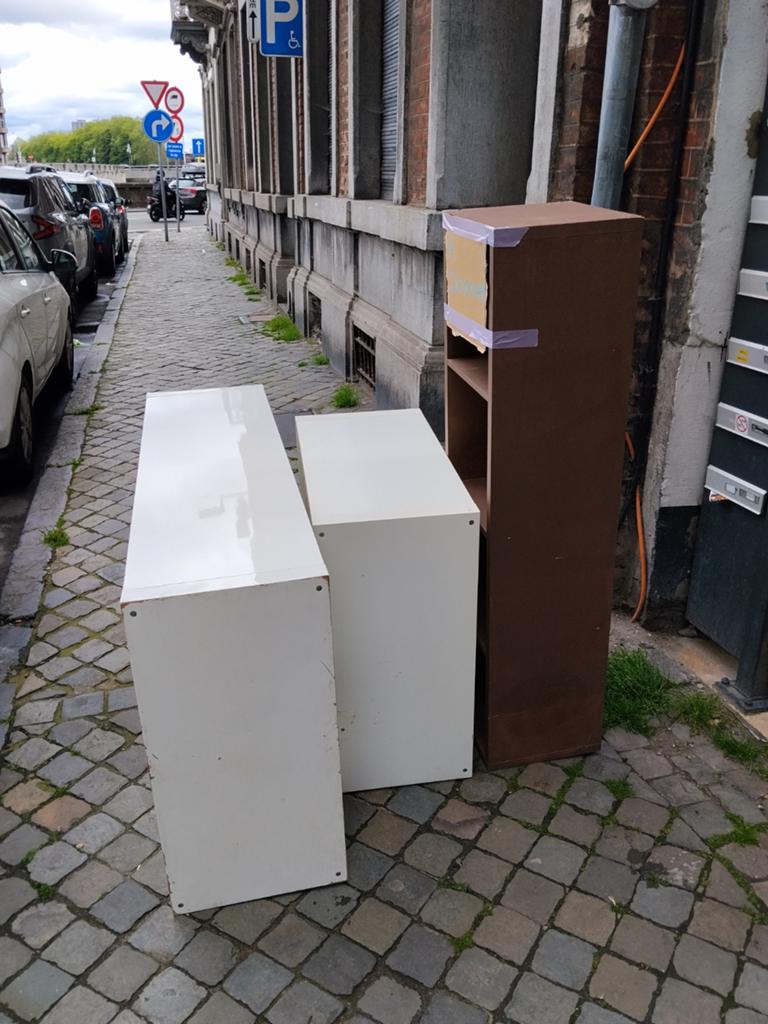 Meuble Ikea en bonne état pas cassé et complet a donner, Ophalen