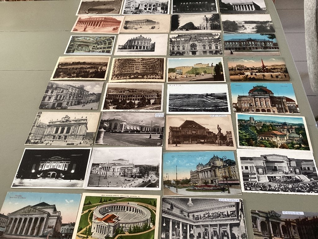 Lot 32 cartes postales anciennes THEATRES, Collections, Enlèvement ou Envoi, 1920 à 1940, Affranchie, Bâtiment