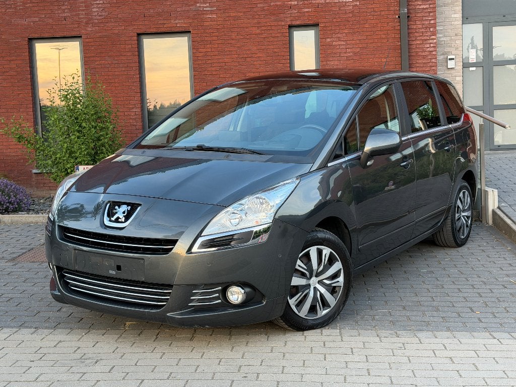 ( 7 Places ) Peugeot 5008 (1.6i 120Ch) 04/2013 (119.003Km), Capteur de stationnement, Boîte manuelle, 5 portes, 5 places
