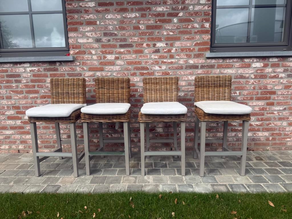 Barkrukken landelijke stijl 4st, Huis en Inrichting, Barkrukken, Gebruikt, 60 tot 90 cm, Riet, 4 krukken, Met voetsteun, Ophalen