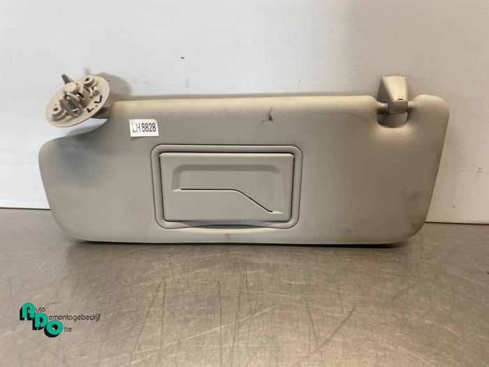 Zonneklep van een Chevrolet Spark (Spark 09-), Gebruikt, -, Ophalen of Verzenden, -