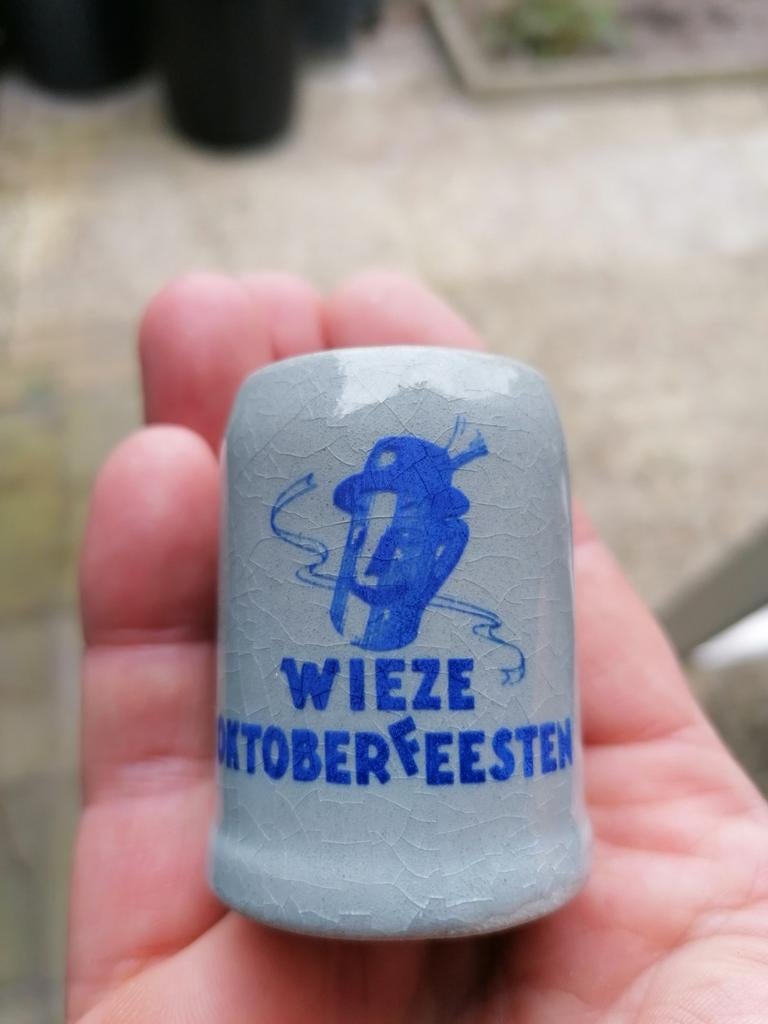 Mini Wieze bierpullen "Oktoberfeesten"., Enlèvement ou Envoi