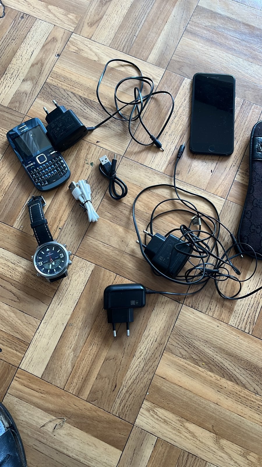 Lot de mobile avec chargeur et pochette, Télécoms, Enlèvement, Utilisé, Nokia