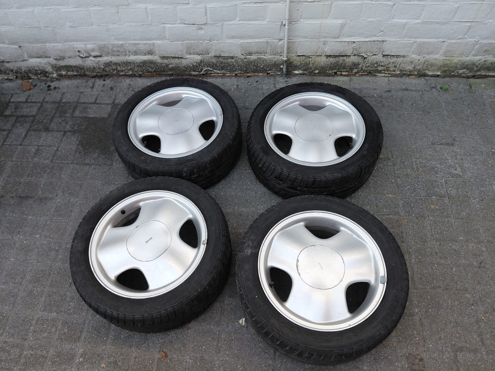 Originele saab-velgen 205/50/R16 87V, Auto-onderdelen, Banden en Velgen, Ophalen, Gebruikt, Banden en Velgen, Personenwagen