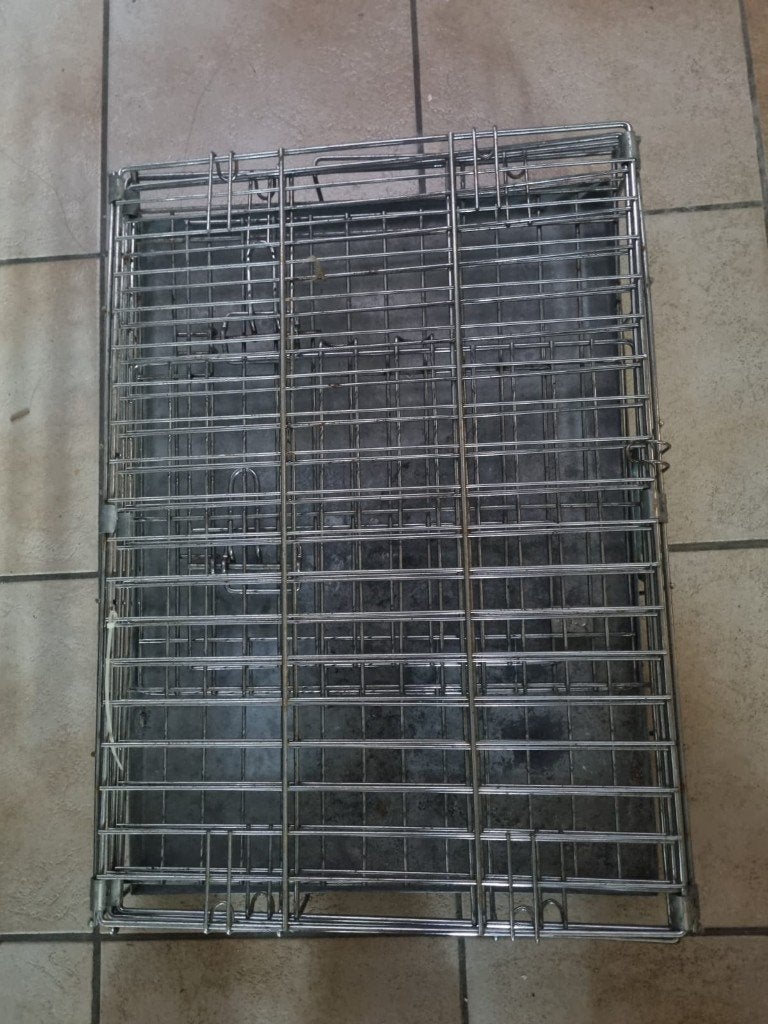 Metalen bench, Dieren en Toebehoren, Ophalen, Zo goed als nieuw