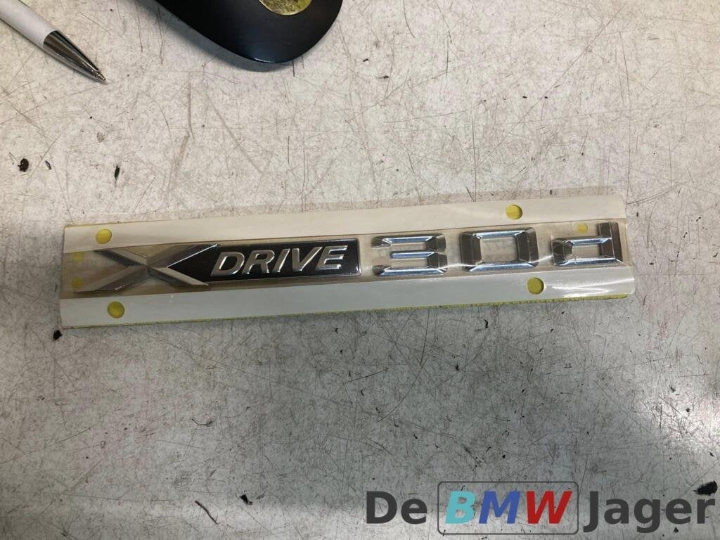 Logo BMW X3 E83 X3 F25 X4 F26 X5 E70 X5 E70 LCI 51147220205, Gebruikt, Ophalen of Verzenden, BMW, BMW