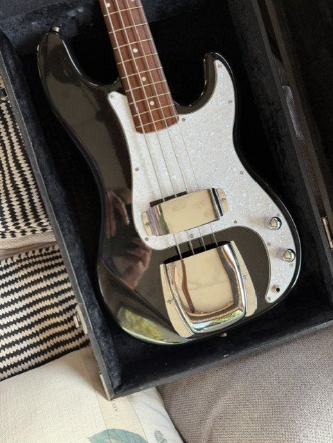precision bass in case (ruil/koop?), Ophalen of Verzenden, Gebruikt, Elektrisch