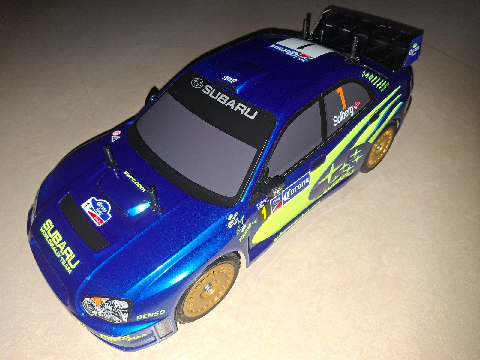 Nieuwe Tamiya Subaru met gratis 2.4 ghz zender, Elektro, Nieuw, Ophalen of Verzenden, Schaal 1:10