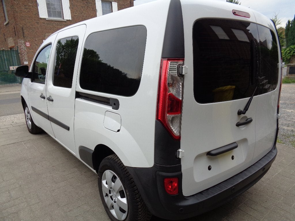 Renault Kangoo 1,5dci Maxi Euro 6 Pret immat *7.429+TVA*, Auto's, Bestelwagens en Lichte vracht, Voorwielaandrijving, https://public.car-pass.be/vhr/c05fdc49-3707-4473-abd1-c7c73df14fb6