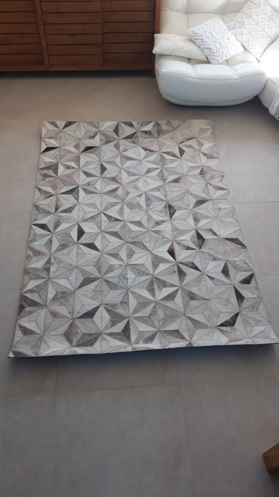 Tapis 140x220 cm beige brun cuir bovin Maison du monde, Maison & Meubles, 200 cm ou plus, Beige, 100 à 150 cm, Enlèvement