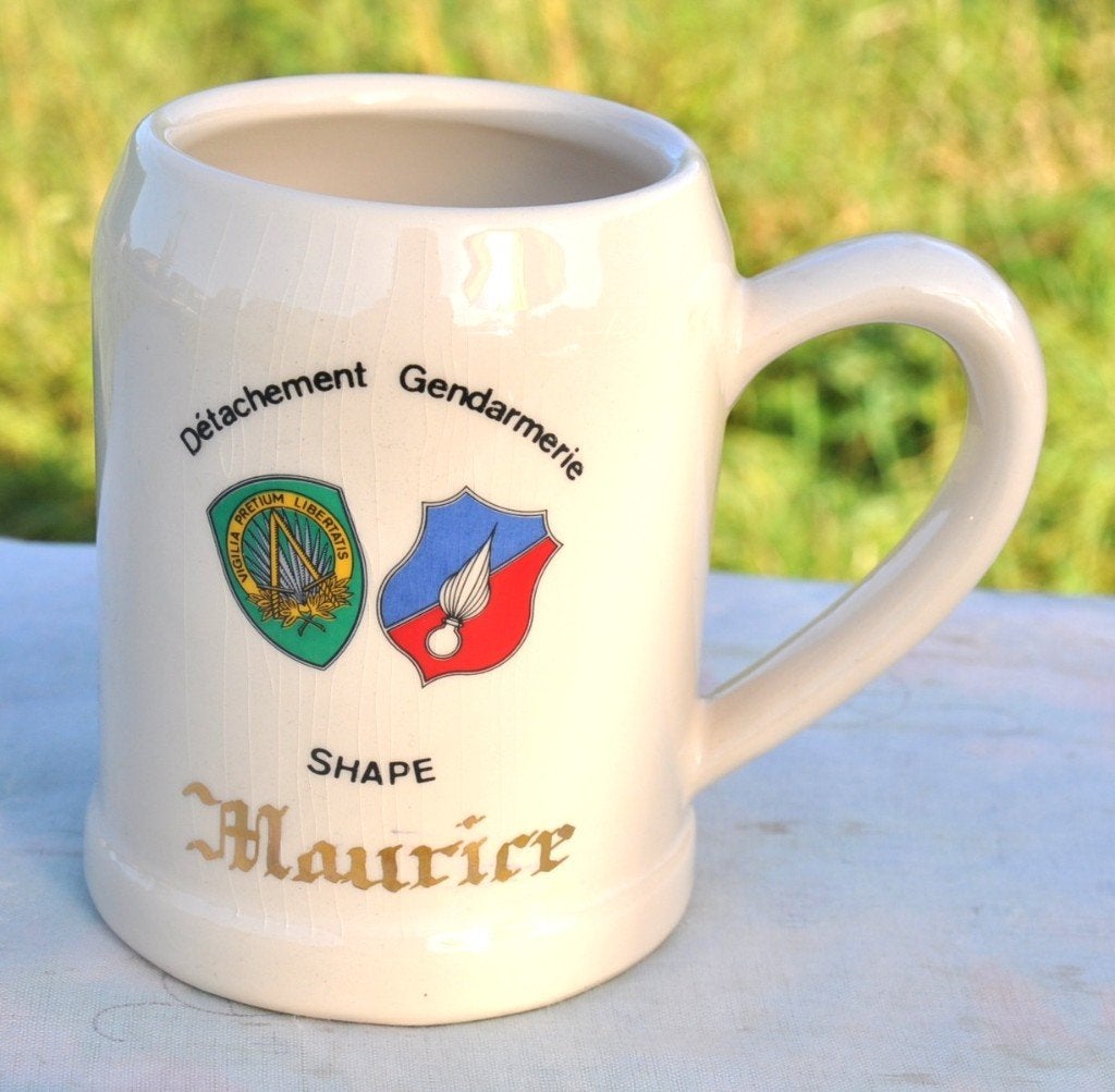 chope a biere en faïence détachement gendarmerie Shape, Enlèvement ou Envoi, Gendarmerie, Autres types