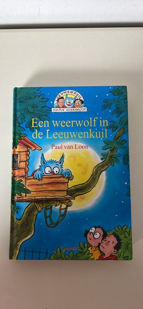 Dolfje Weerwolfje een weerwolf in de leeuwenkuil, Boeken, Ophalen, Gelezen, Paul van Loon