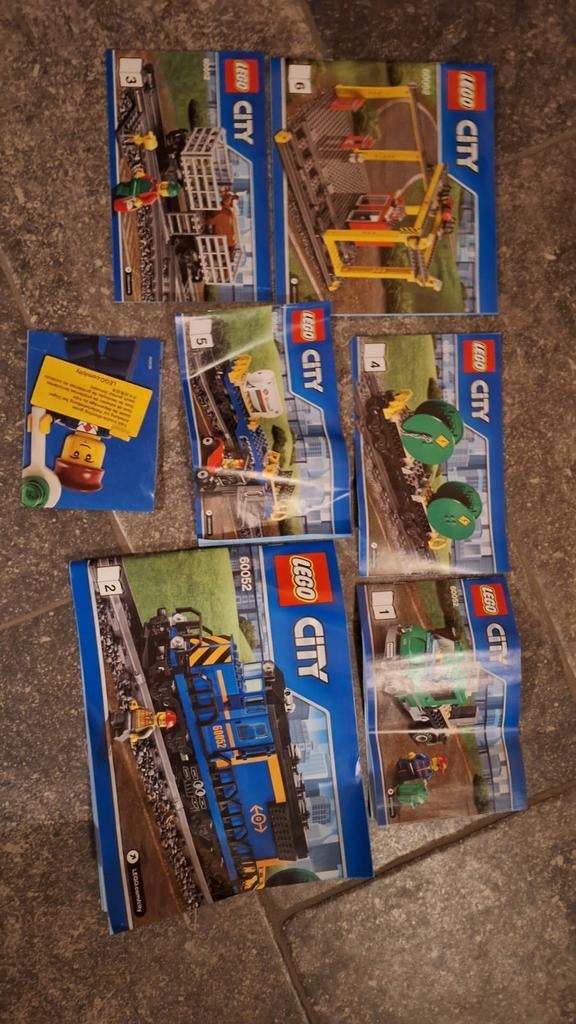 Lego vrachttrein 60052 met extra sporen 7499 en wissels 7895, Enlèvement, Ensemble complet, Lego