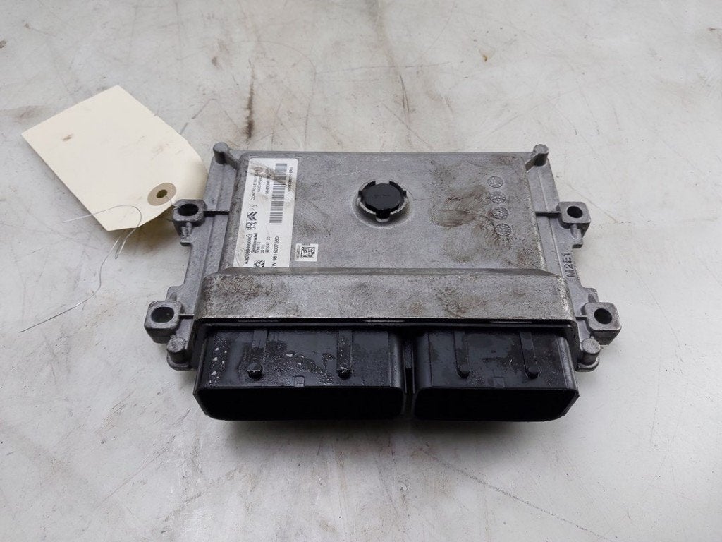 COMPUTER MOTOR Peugeot 208 II (UB / UH / UP) (01-2019/-), Gebruikt, Continental AG, Peugeot, Continental-Plaza 1
30175  Hannover, DE