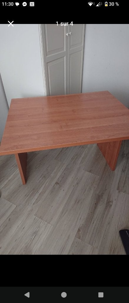 Bureau de qualité, Enlèvement, Comme neuf