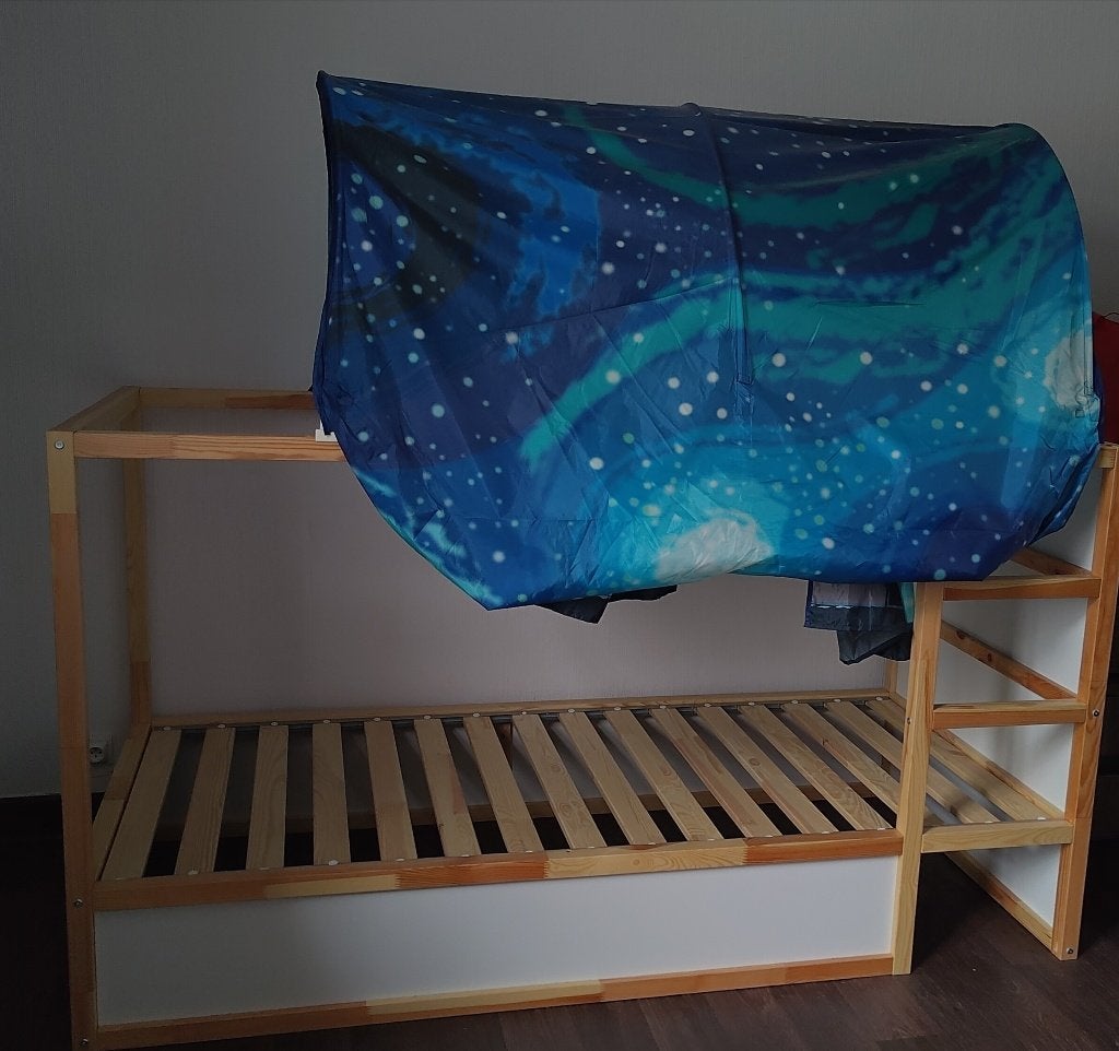 Cadre lit KURA avec tente espace, Enlèvement, Utilisé, Autres types