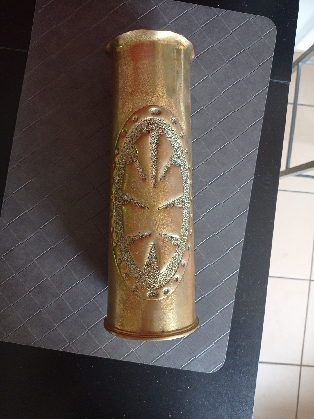 Antieke messing artilleriehuls – trench art / decoratieve va, Collections, Enlèvement