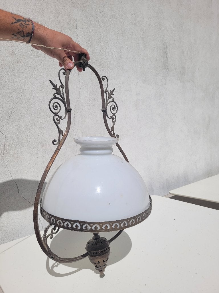 Luminaire ancien, Enlèvement