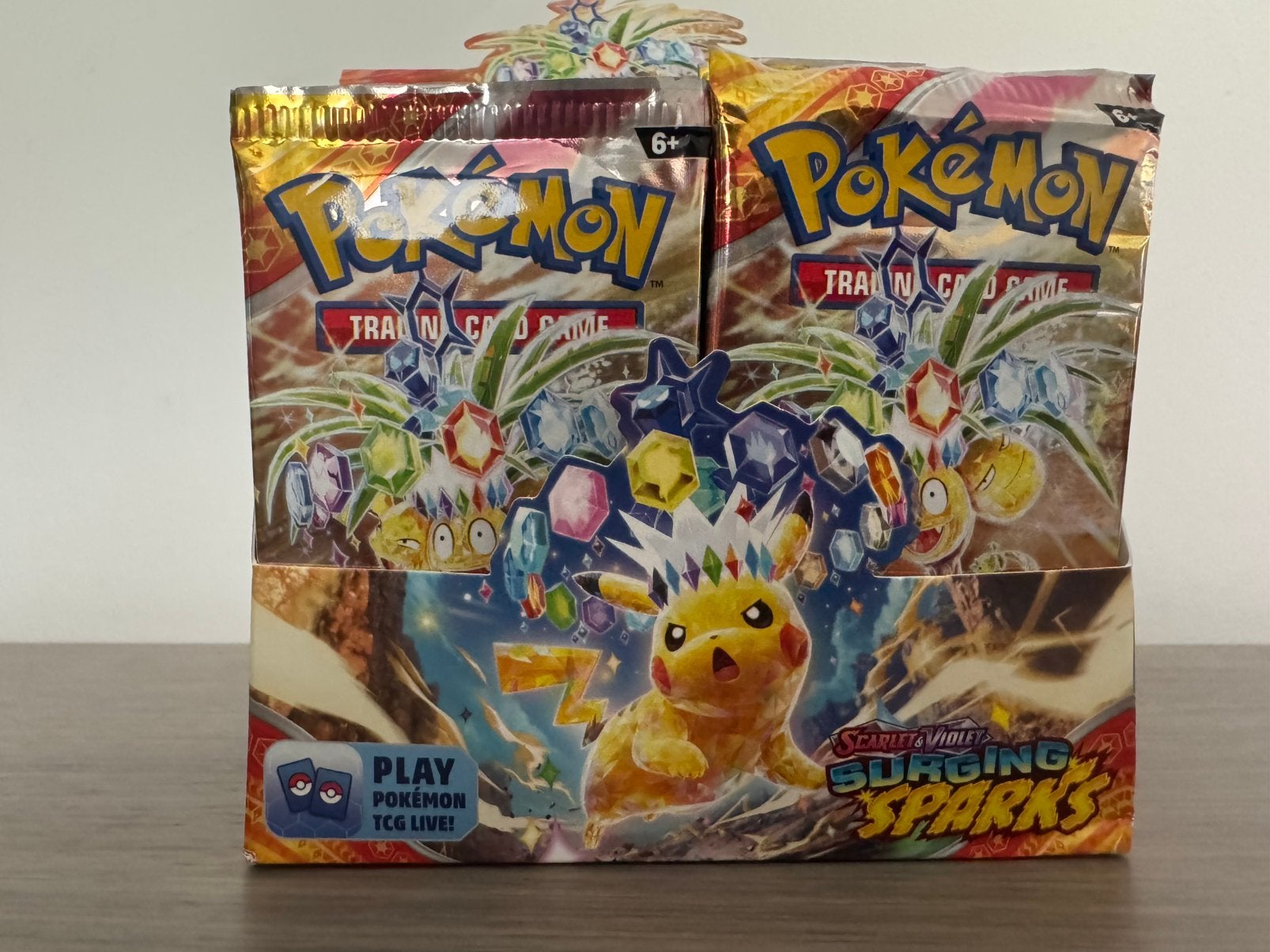 Boitier d'amplification Surging Sparks ouvert, Enlèvement ou Envoi, Comme neuf, Booster box