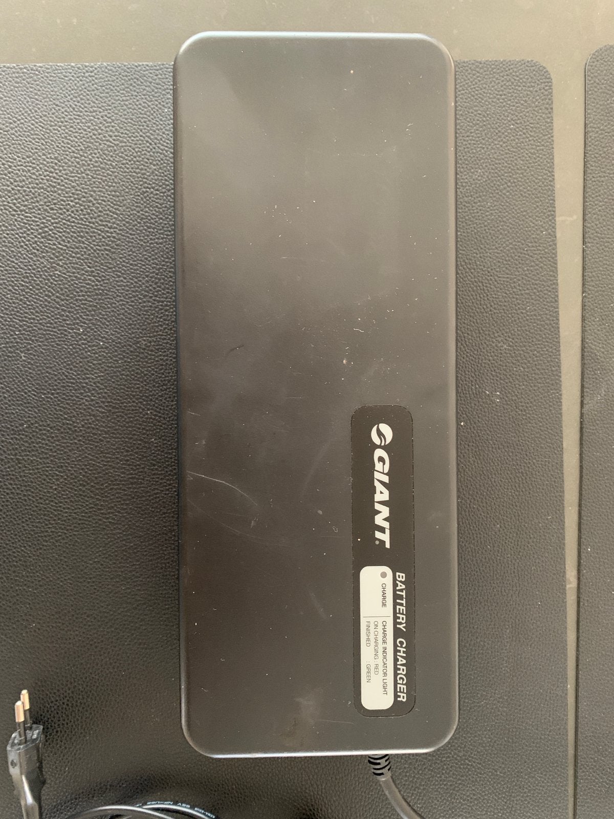 giant  twist oplader 36 v accu’s, Enlèvement ou Envoi, Utilisé, Giant