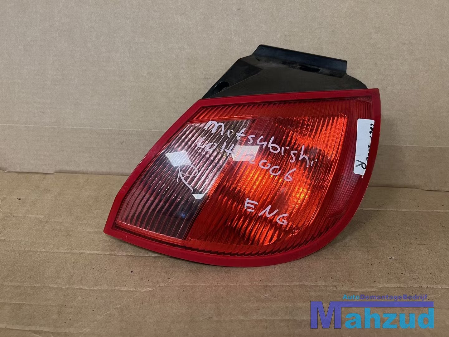 MITSUBISHI COLT 6 Rechts buiten achterlicht 3-Deurs 2004-201, Info@mitsubishi-motors.com, Gebruikt, Mitsubishi Motors Corporation