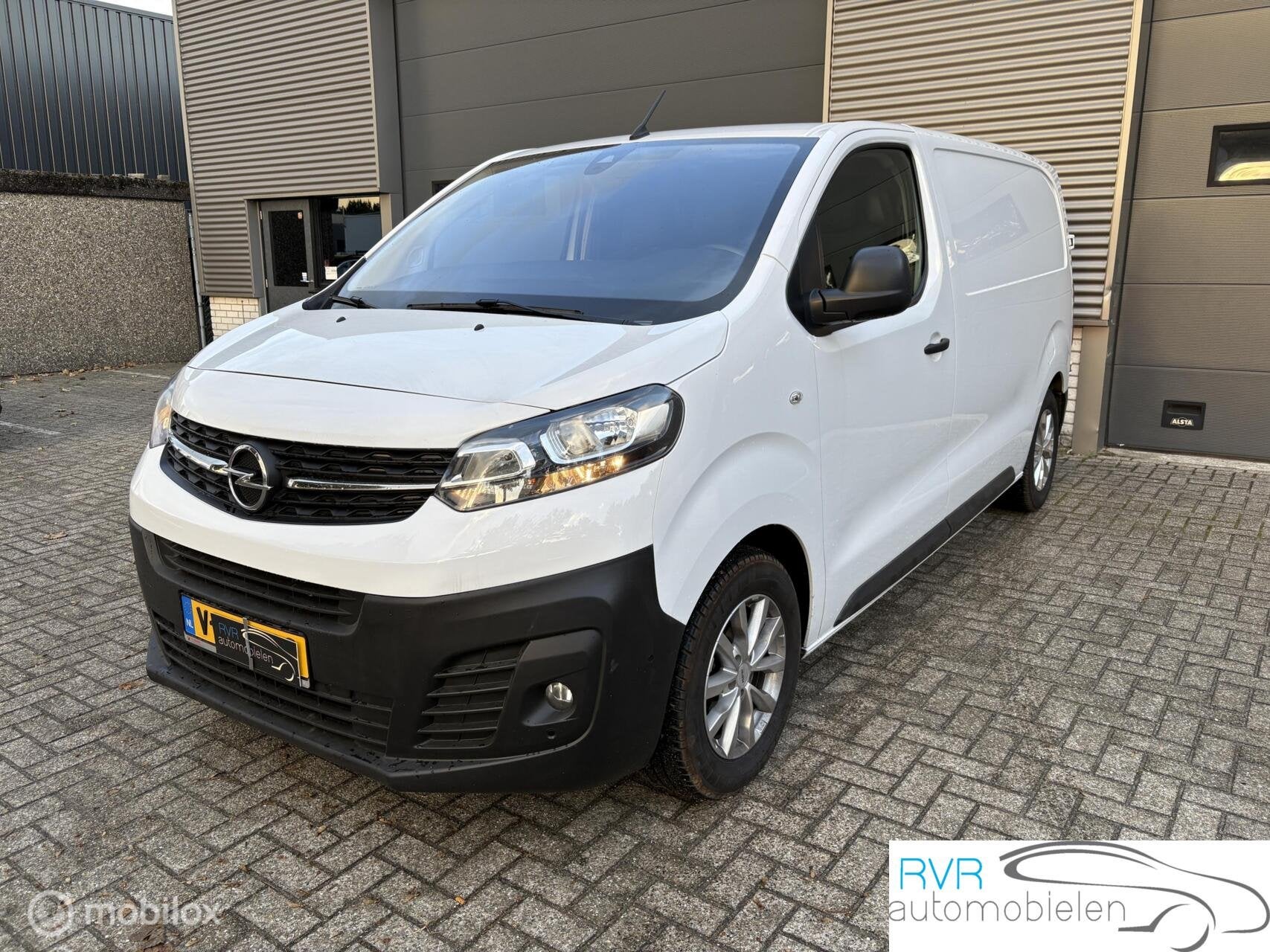 Opel Vivaro bestel 2.0 BlueHDi L2 AUTOMAAT / LEES ADVERTENTI, Autos, Achat, 3 places, Carnet d'entretien, Noir