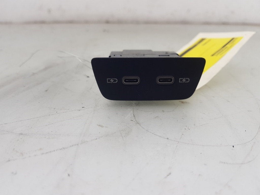 PORT AUX/USB Volkswagen Polo VI (AW1) (|2G6035954|), Dhr. J. Ham, Volkswagen, Administratie@autoham.nl, Utilisé