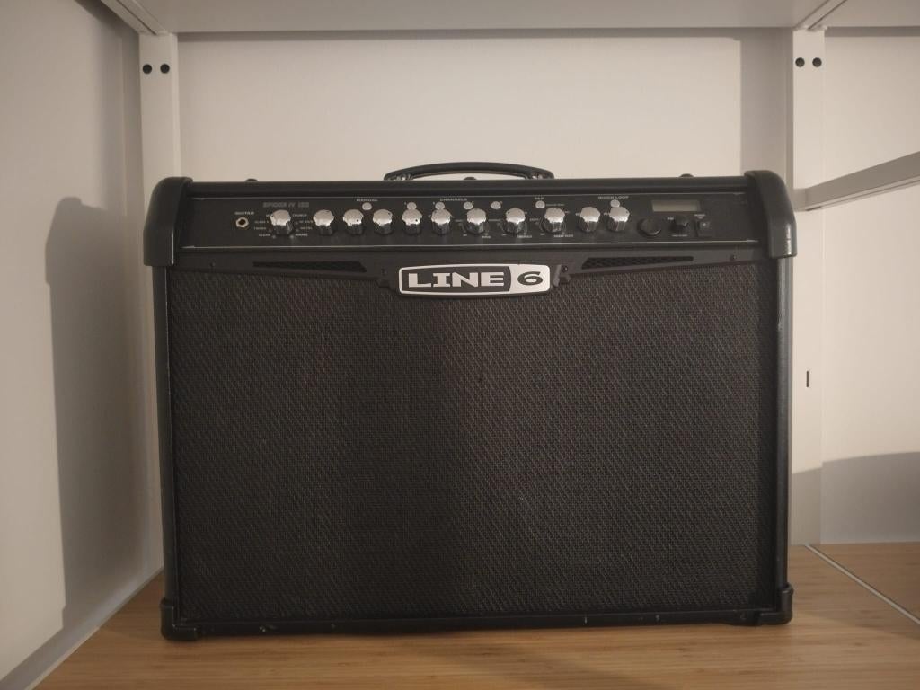 Line 6 Spider IV 120 Watt - 2x10 gitaarversterker, Muziek en Instrumenten, Ophalen, Gebruikt, Gitaar, 100 watt of meer