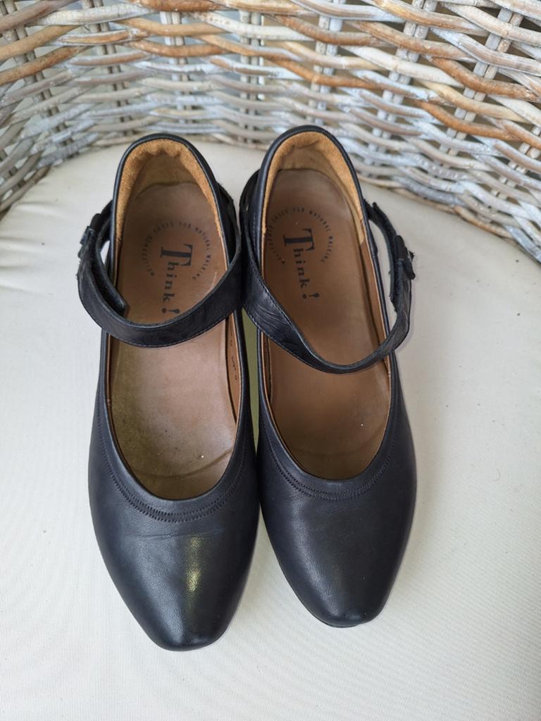 Dames schoenen maat 41 merk Think!, Kleding | Dames, Schoenen, Ophalen of Verzenden