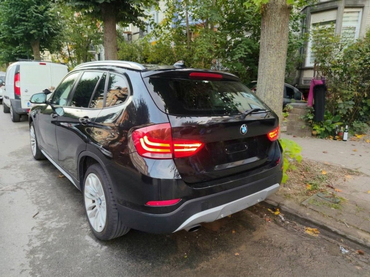 BMW X1 (E84) LCI - 2.0i 150 ch sDrive – Finition xLine, X1, Euro 6, Android Auto, Zwart