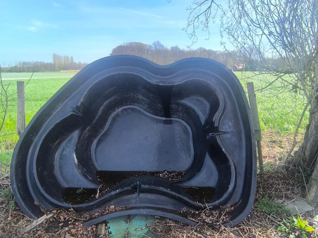 Zeer grote vijver , +/- 2000L. perfect io! Zo goed als nieuw, Tuin en Terras, Ophalen