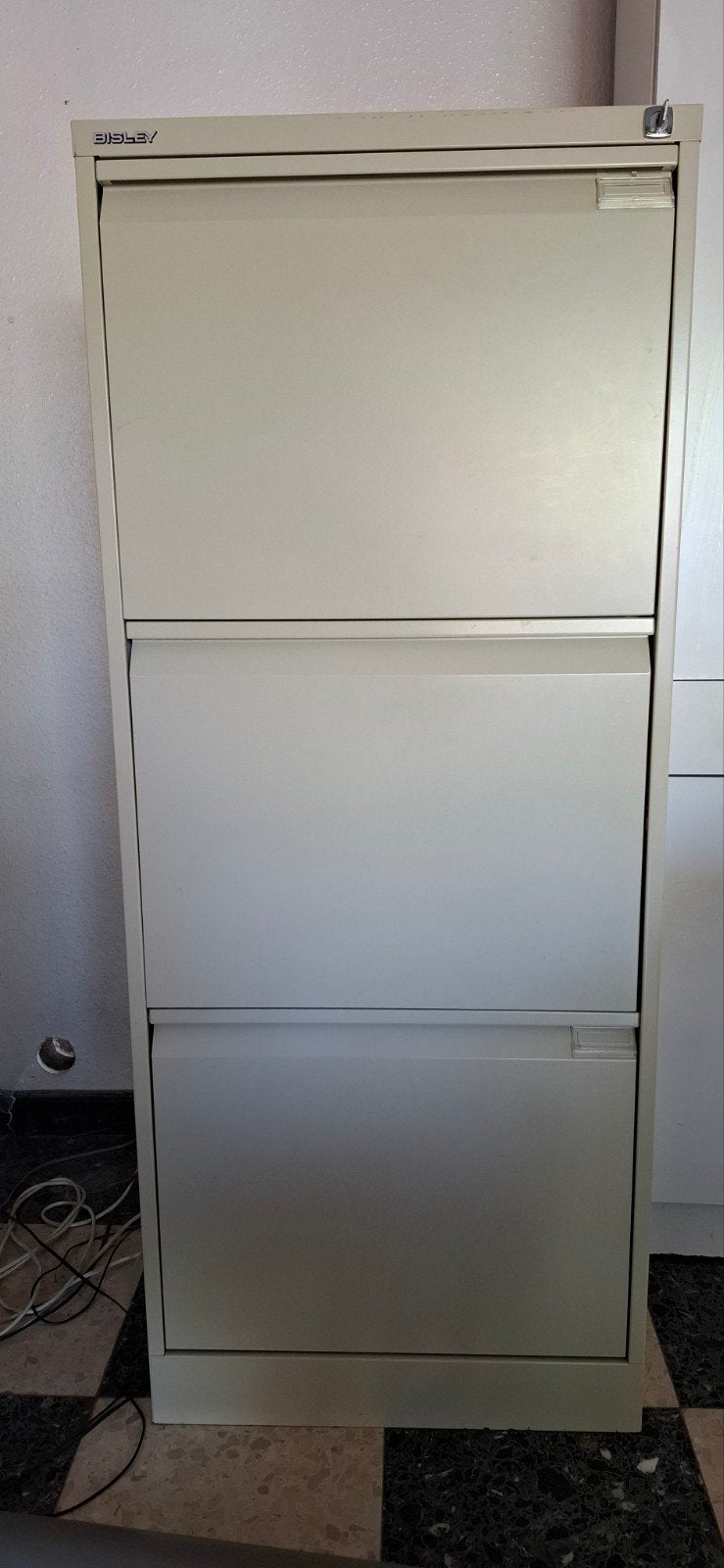 Metalen kast „Bisley”, Ophalen, Gebruikt, Metaal, Met slot