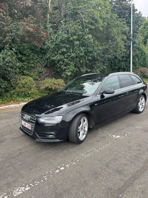 AUDI A4 s-line, Autos, 100 kW, Euro 5, Achat, 1610 kg