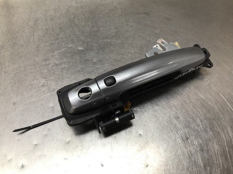 PORTIERGREEP BUITEN LINKS VOOR Suzuki Swift (ZA / ZC / ZD), Gebruikt, Voor, Suzuki