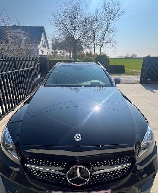 Mercedes 300 de AMG line hybride diesel (btw incl), Auto's, Automaat, Achterwielaandrijving, 143 kW, Zwart