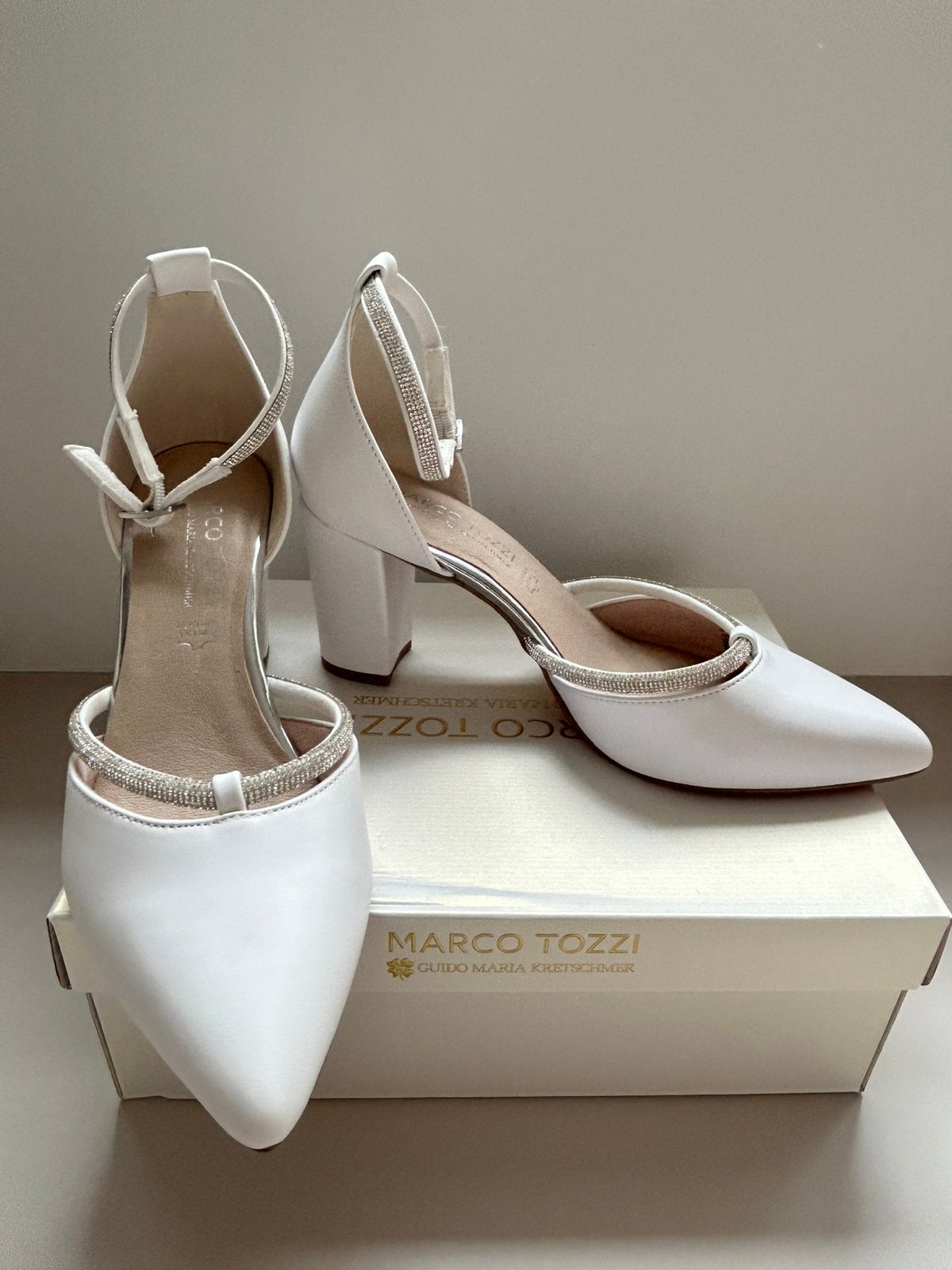 Nieuw witte schoenen trouw 41, Neuf, Enlèvement ou Envoi, Escarpins, Blanc